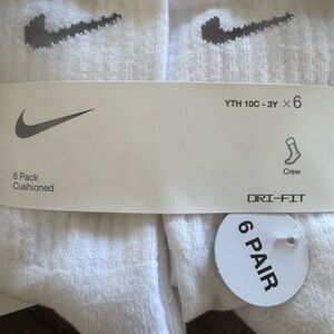 Nike White and Black Crew Socks 6-Pack Size YTH 10-3